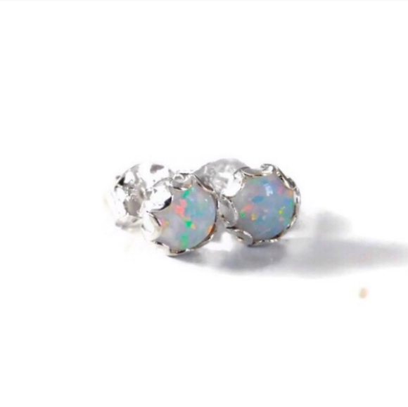 925 Sterling Silver Australian Fire Opal Studs - Picture 1 of 6